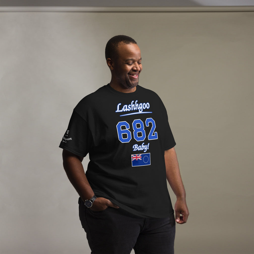 Man wearing the black Lashhgoo 682 Baby! T-Shirt