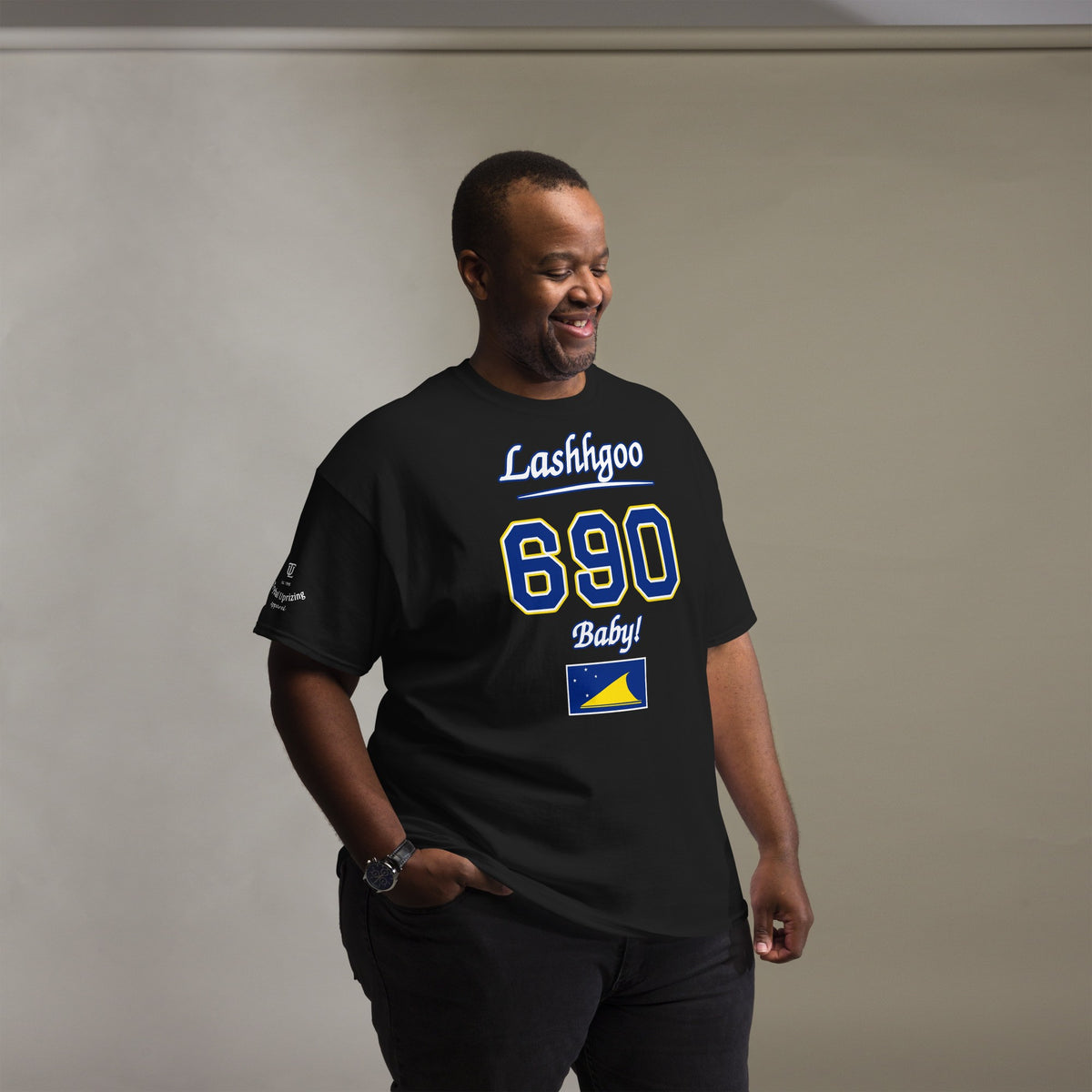 Man wearing the black Lashhgoo 690 Baby! T-Shirt
